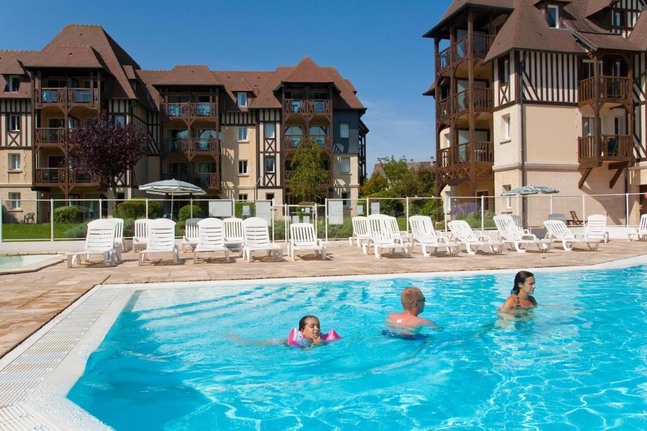 Pierre & Vacances La Residence Du Golf โดวีลล์ ภายนอก รูปภาพ