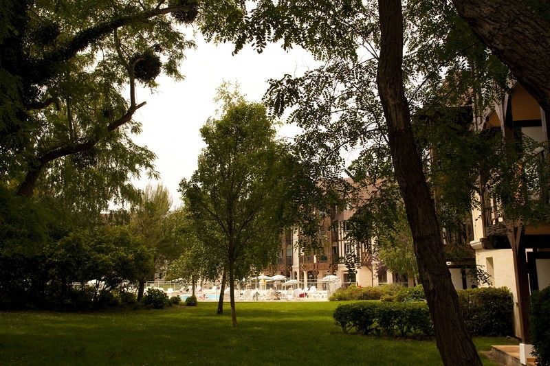 Pierre & Vacances La Residence Du Golf โดวีลล์ ภายนอก รูปภาพ
