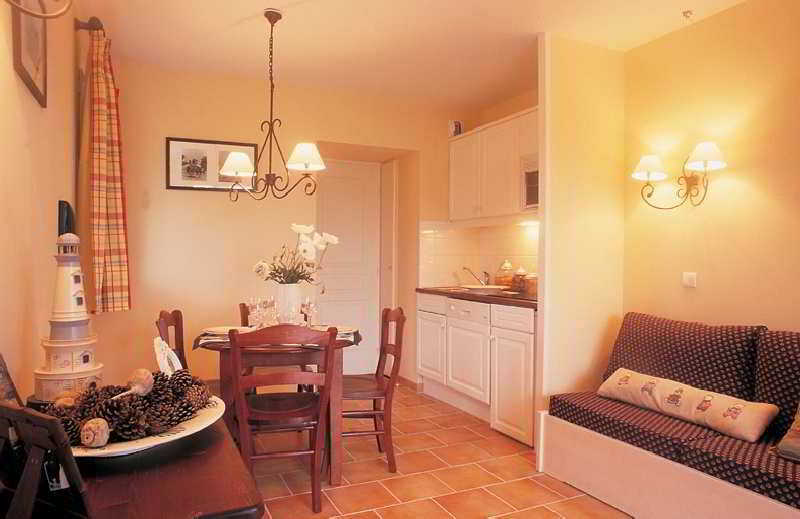 Pierre & Vacances La Residence Du Golf โดวีลล์ ภายนอก รูปภาพ