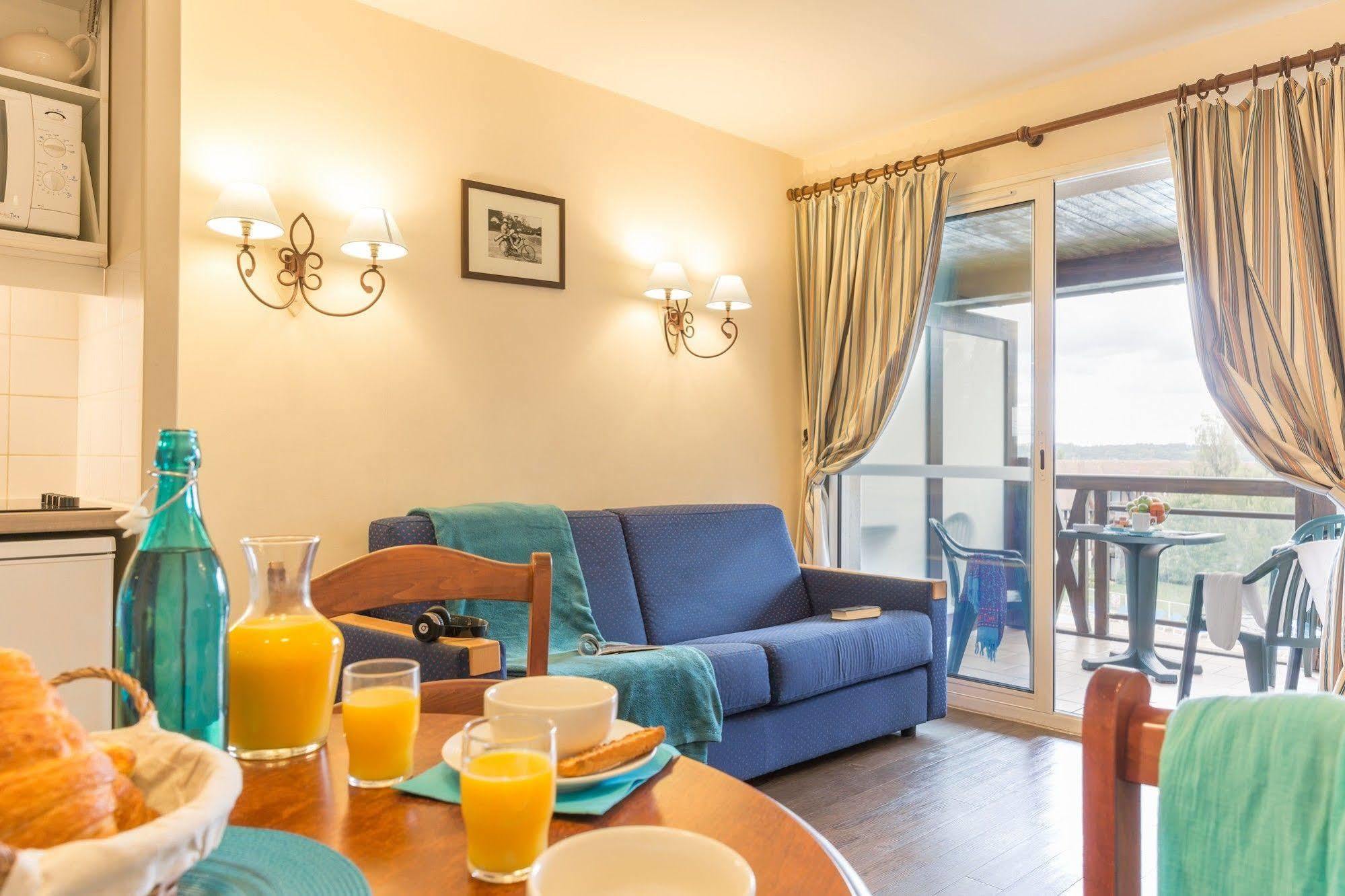 Pierre & Vacances La Residence Du Golf โดวีลล์ ภายนอก รูปภาพ