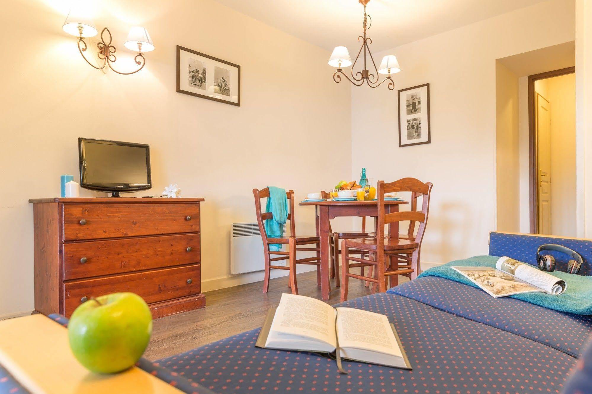 Pierre & Vacances La Residence Du Golf โดวีลล์ ภายนอก รูปภาพ