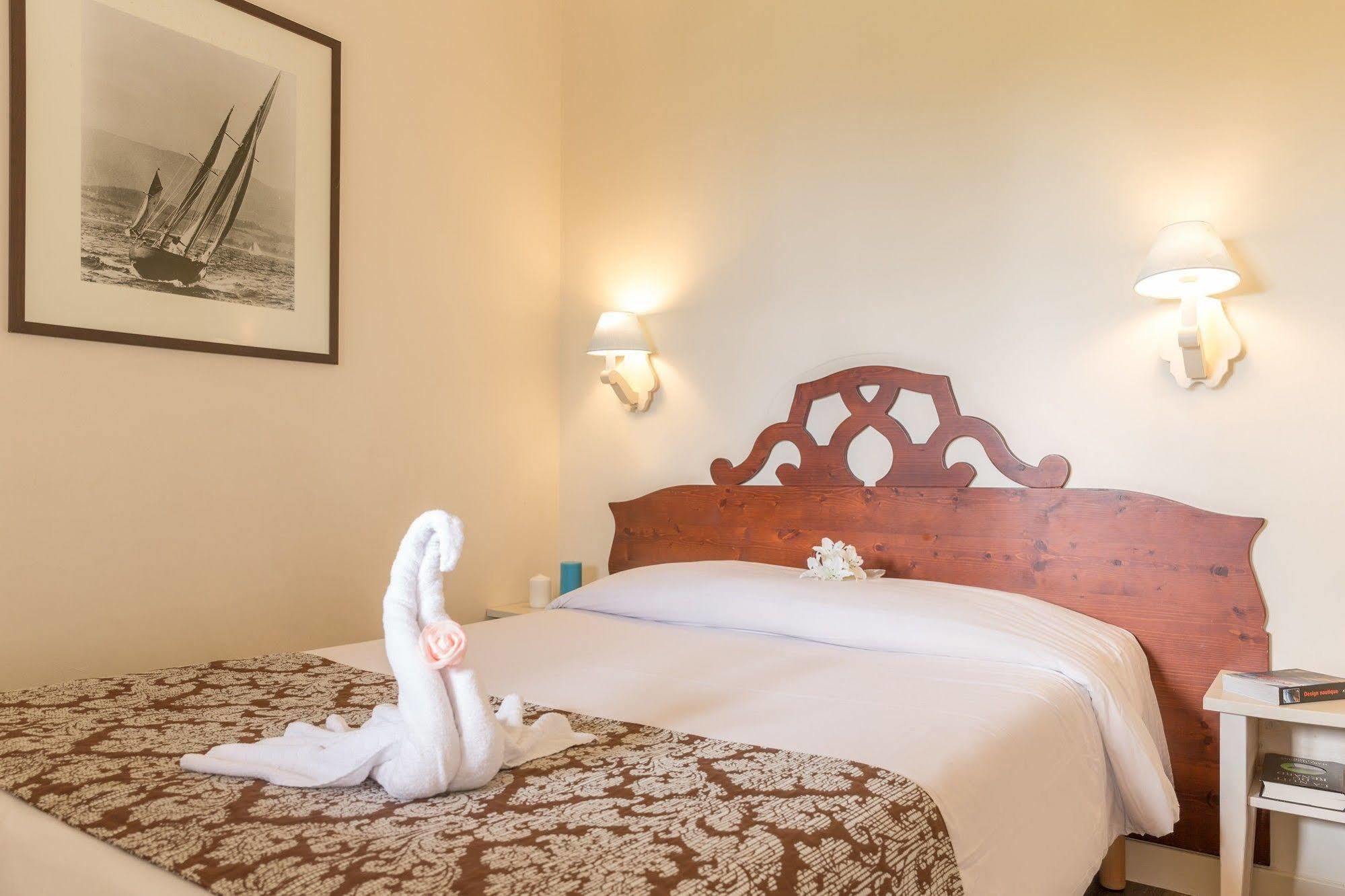 Pierre & Vacances La Residence Du Golf โดวีลล์ ภายนอก รูปภาพ