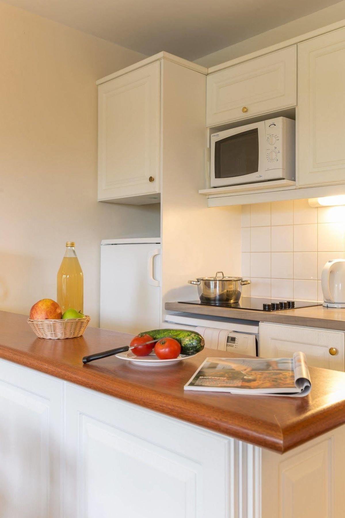 Pierre & Vacances La Residence Du Golf โดวีลล์ ภายนอก รูปภาพ