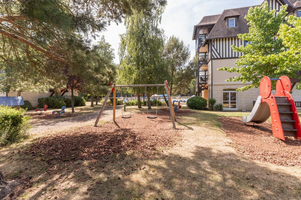 Pierre & Vacances La Residence Du Golf โดวีลล์ ภายนอก รูปภาพ