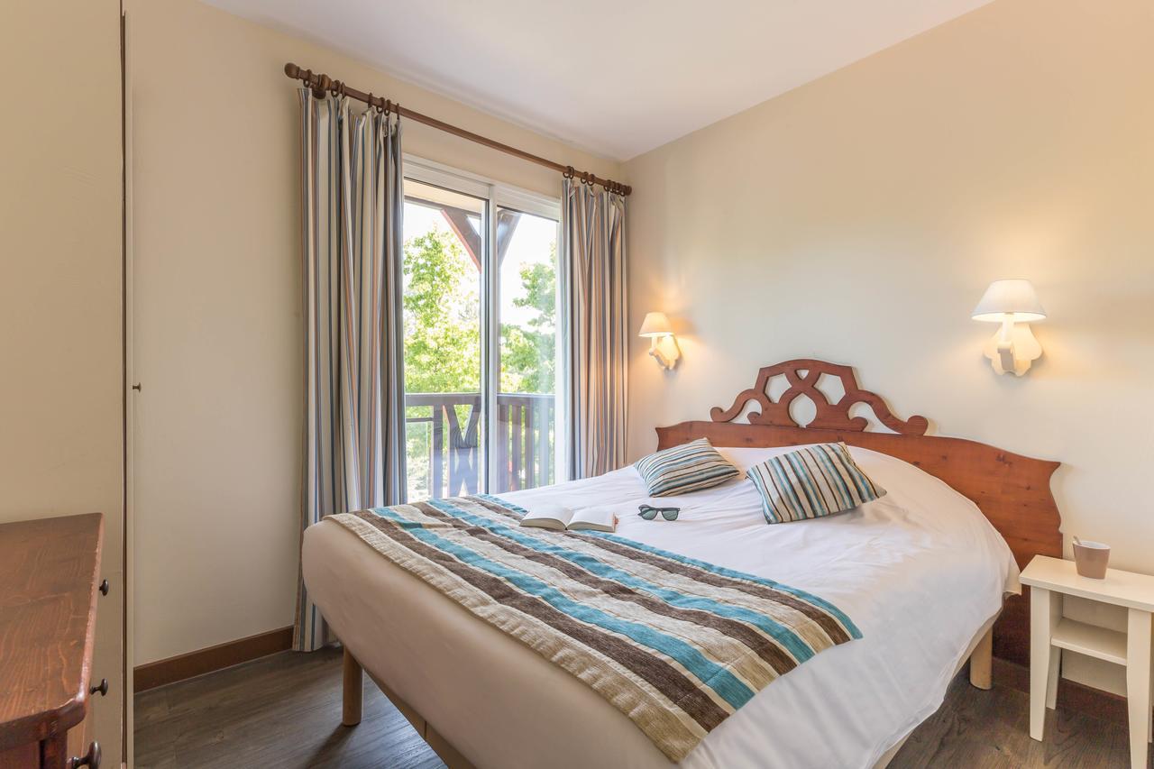 Pierre & Vacances La Residence Du Golf โดวีลล์ ภายนอก รูปภาพ